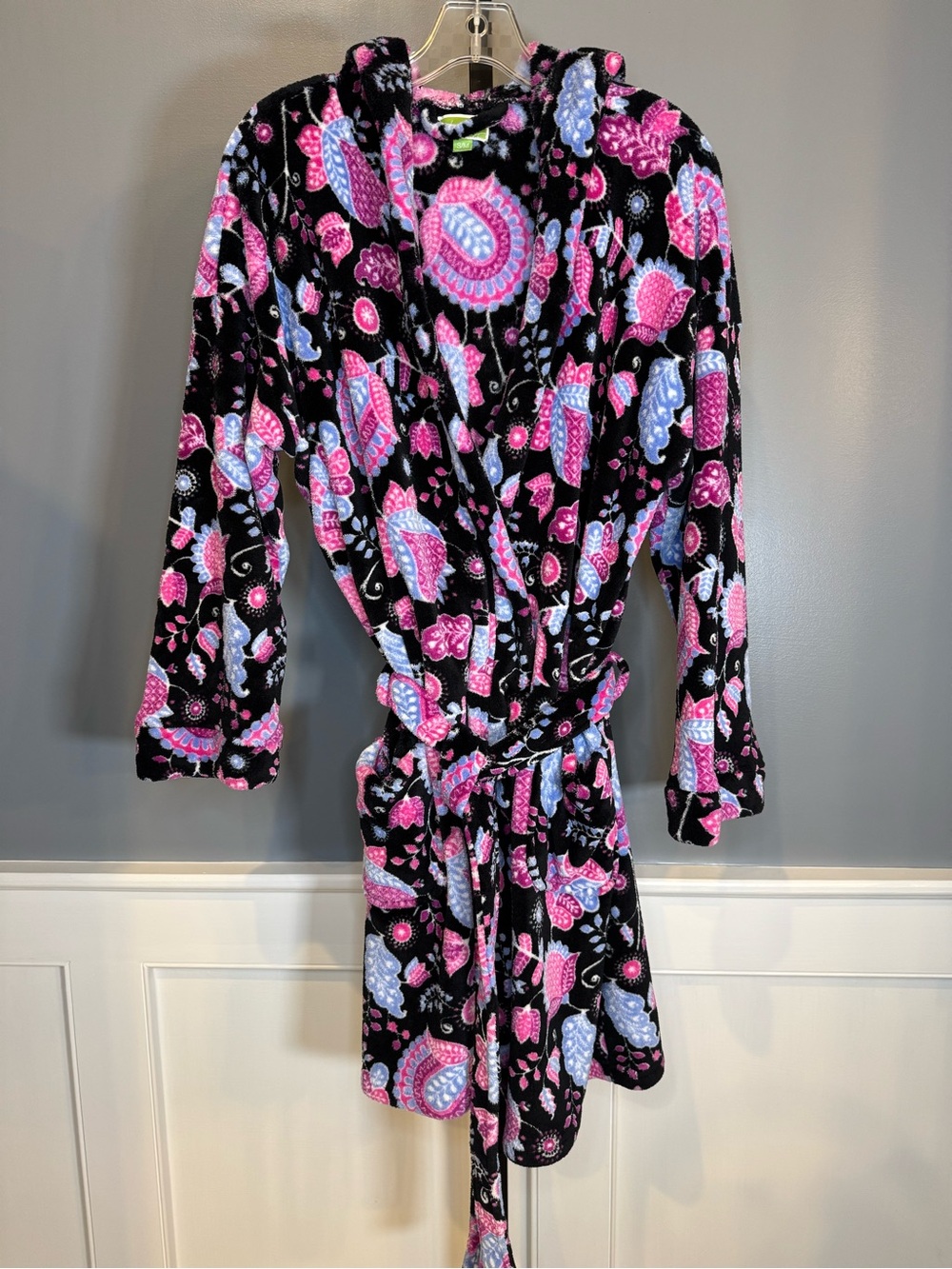 Vera Bradley Alpine Floral Plush Fleece Hooded Robe S/M Black Pink Blue
